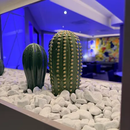 Confidence Europa Hotel 3*