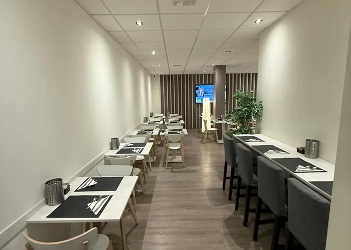 מלון Confidence Europa צ'נטו