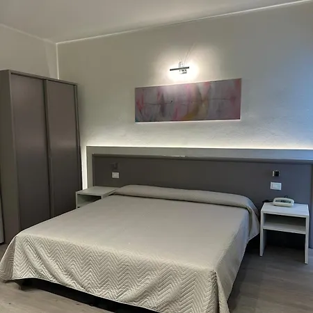 Confidence Europa 호텔 첸토