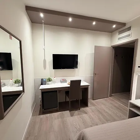 Confidence Europa Otel Cento (Emilia-Romagna)