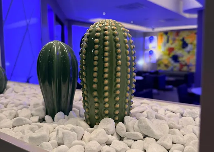 Confidence Europa Hotel 3*