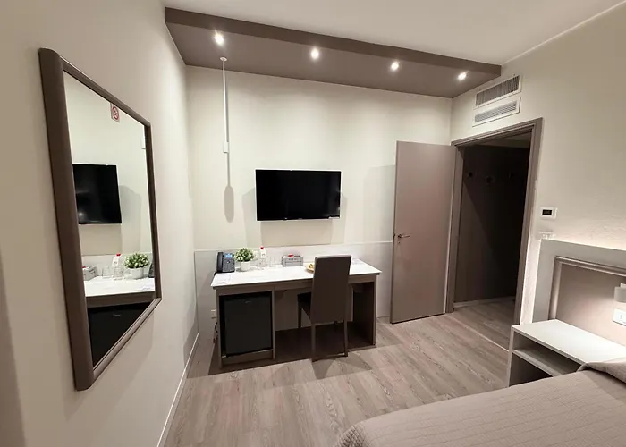 Confidence Europa Otel Cento (Emilia-Romagna)