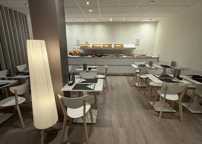 Confidence Europa 3* Cento (Emilia-Romagna)